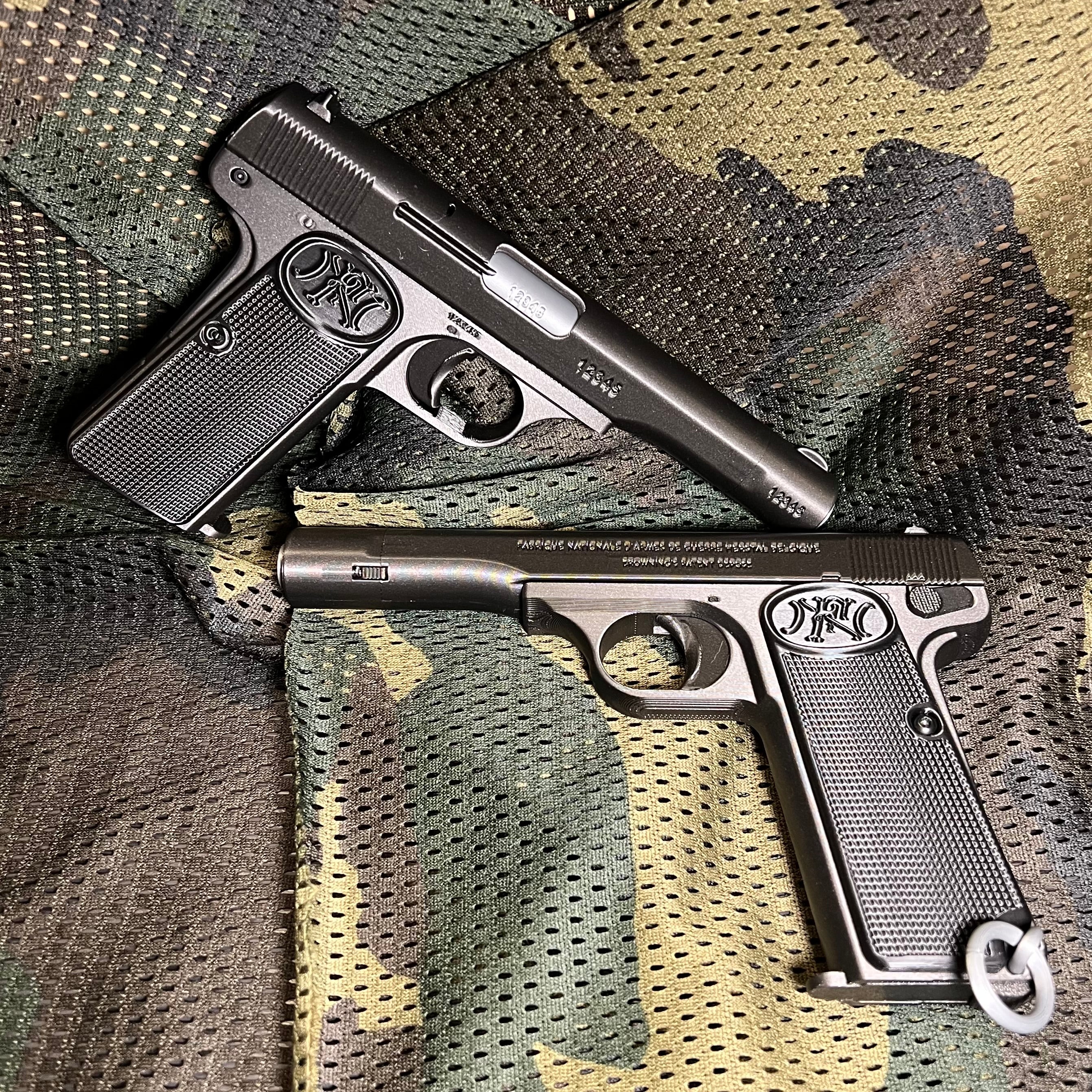 Reproduction factice pistolet Browning FN 1910-22