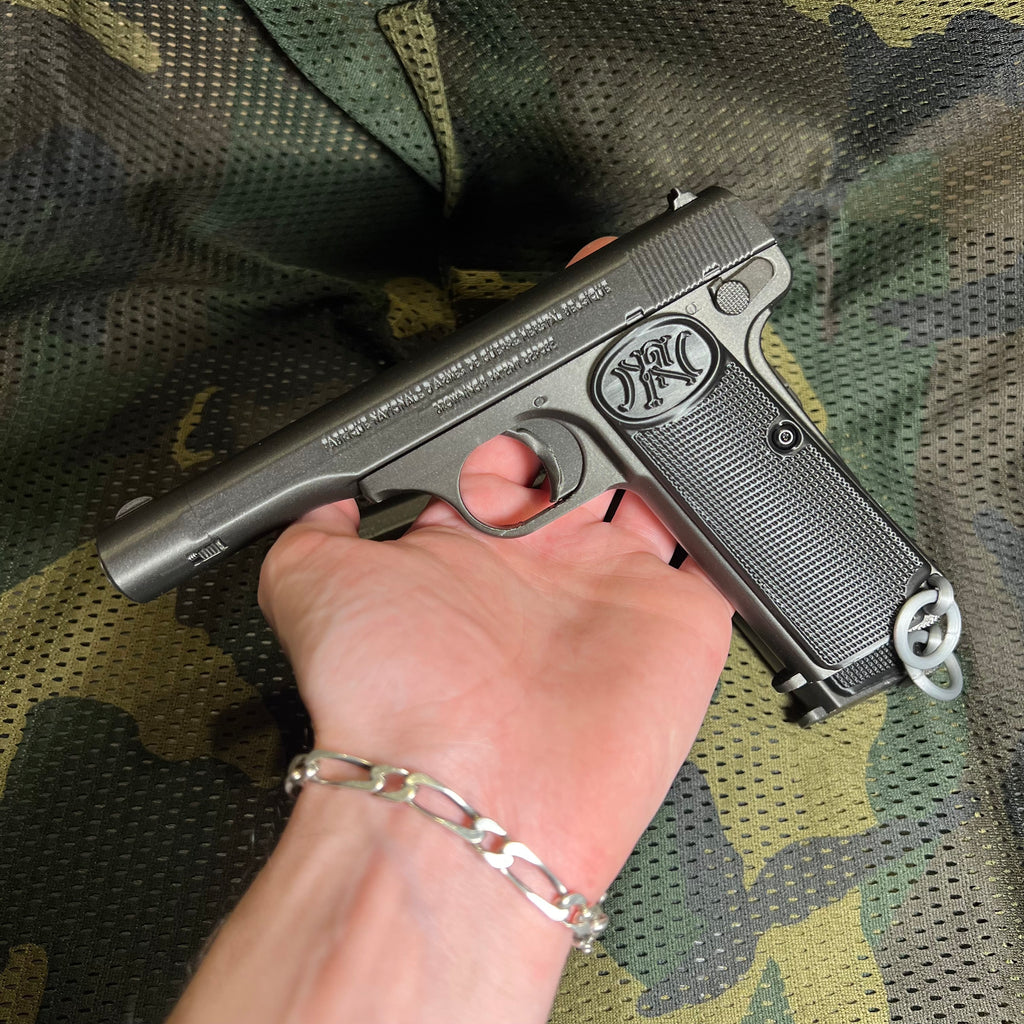 Reproduction factice pistolet Browning FN 1910-22